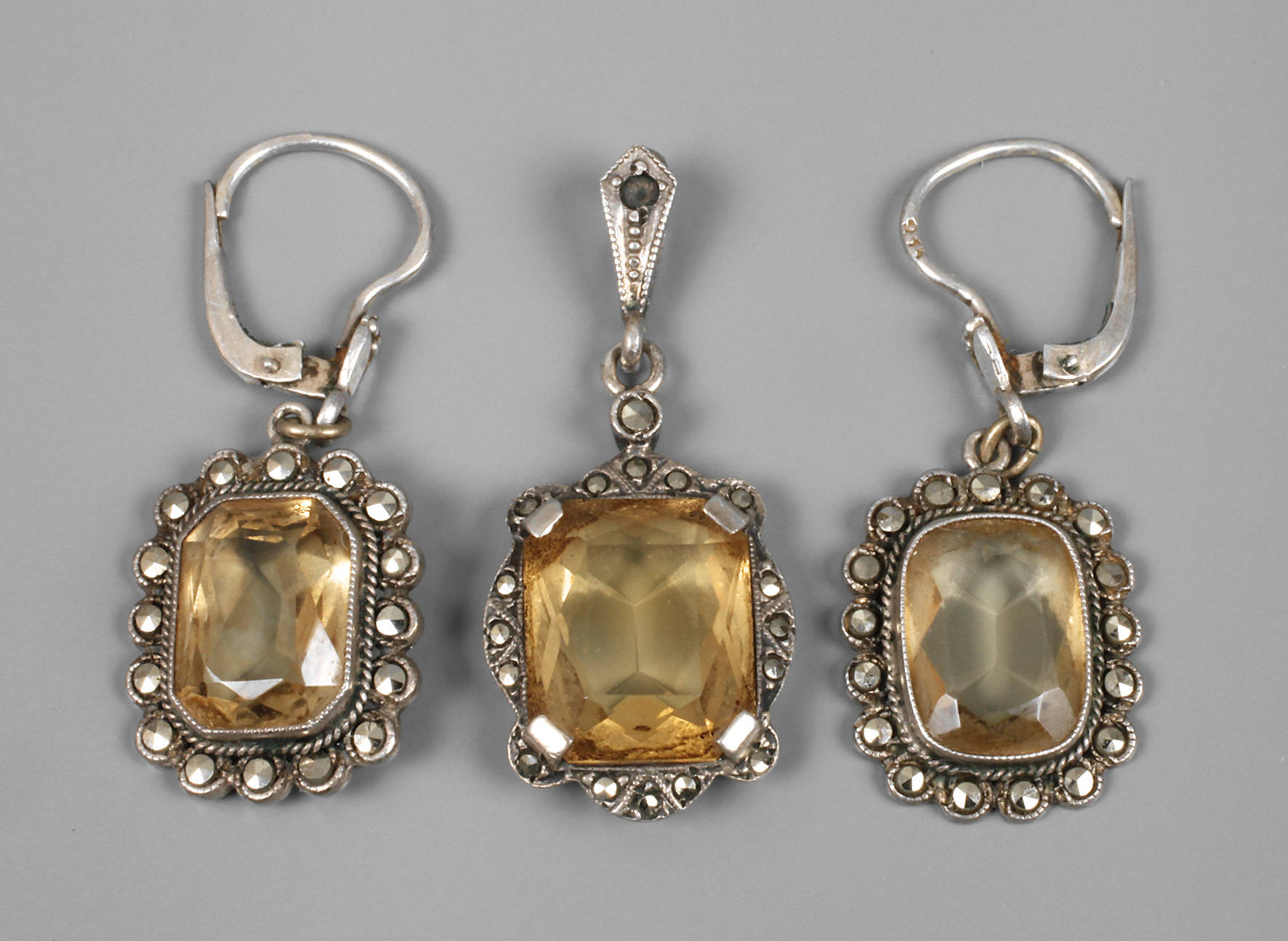 Anhänger und Ohrhänger mit Citrinen