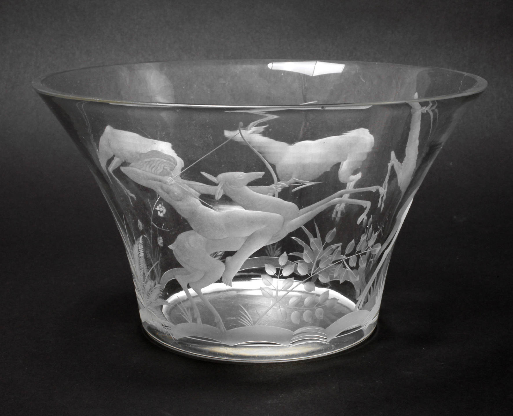 Art déco-Schale mit Amazone