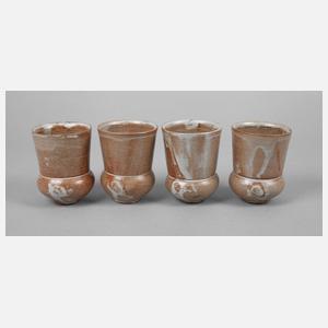 Vier Keramikbecher