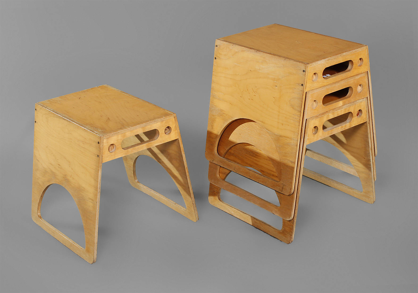 Vier Hocker Alberto Paoli