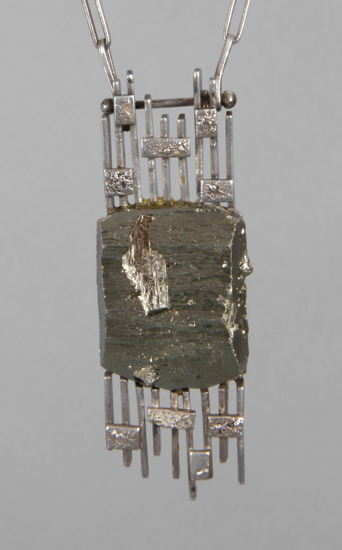 Ungewöhnliches Collier mit Pyrit