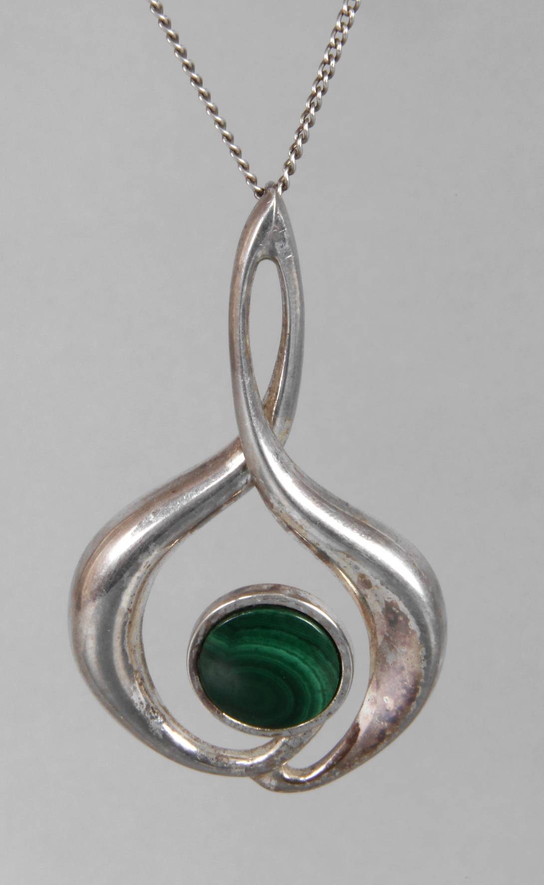 Anhänger mit Malachit