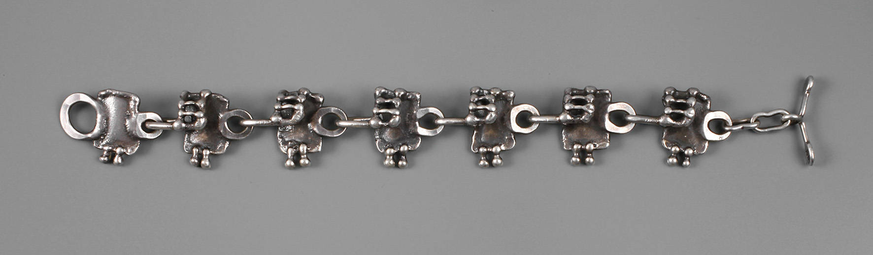 Ungewöhnliches Armband