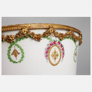 Frankreich Schale mit Messingmontur