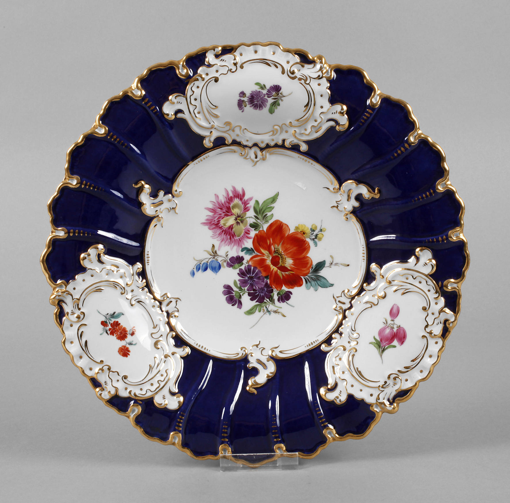 Meissen Prunkschale ”Blütenbukett”