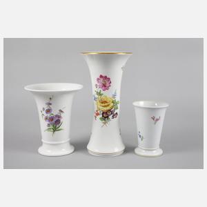 Meissen drei Vasen Blumenmalerei