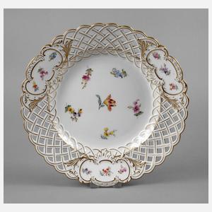 Meissen Durchbruchschale ”Gestreute Blümchen”