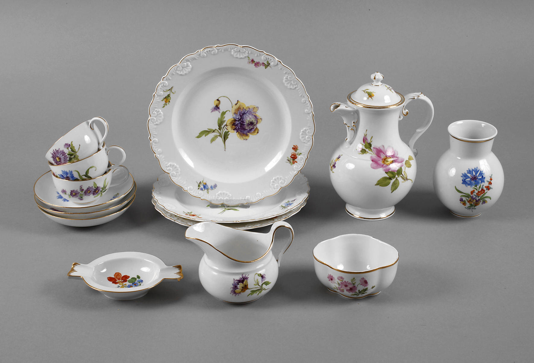 Meissen Restservice ”Blume 1”