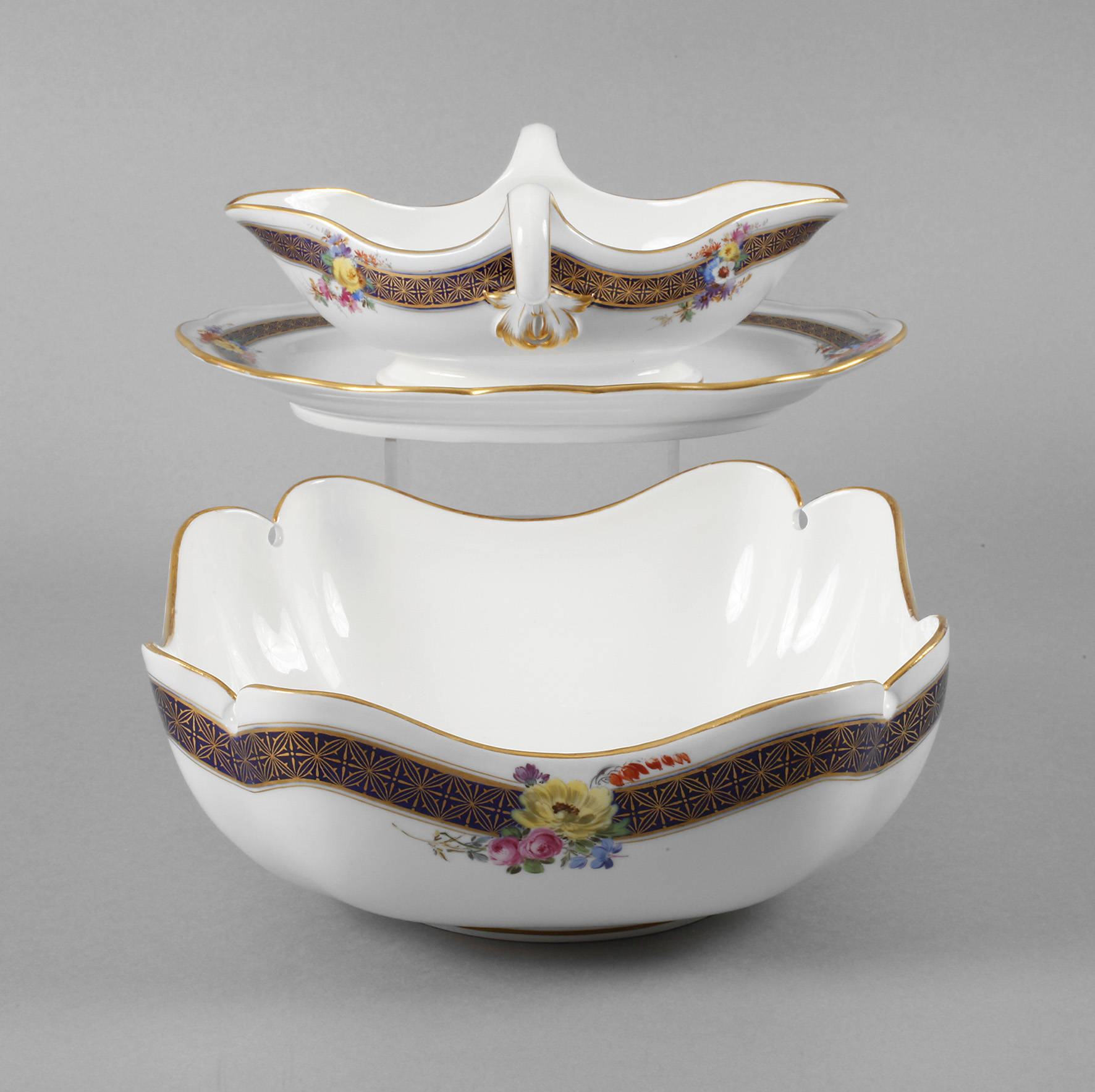 Meissen Sauciere und Kartoffelschüssel Bordüre mit Blumenbuketts