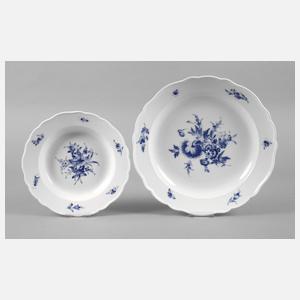 Meissen zwei Teller ”Blaue Blume mit Insekten”