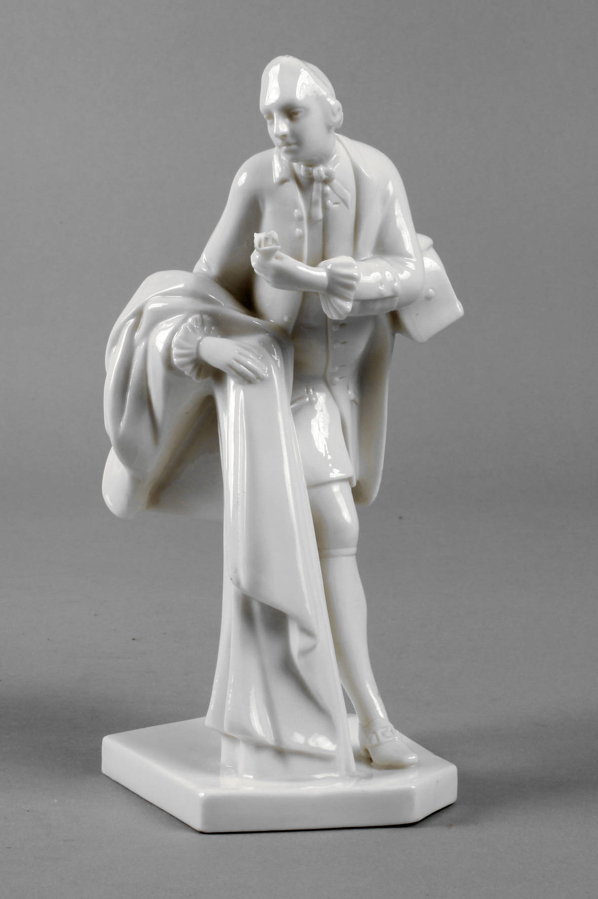 Nymphenburg Herr mit Mantel