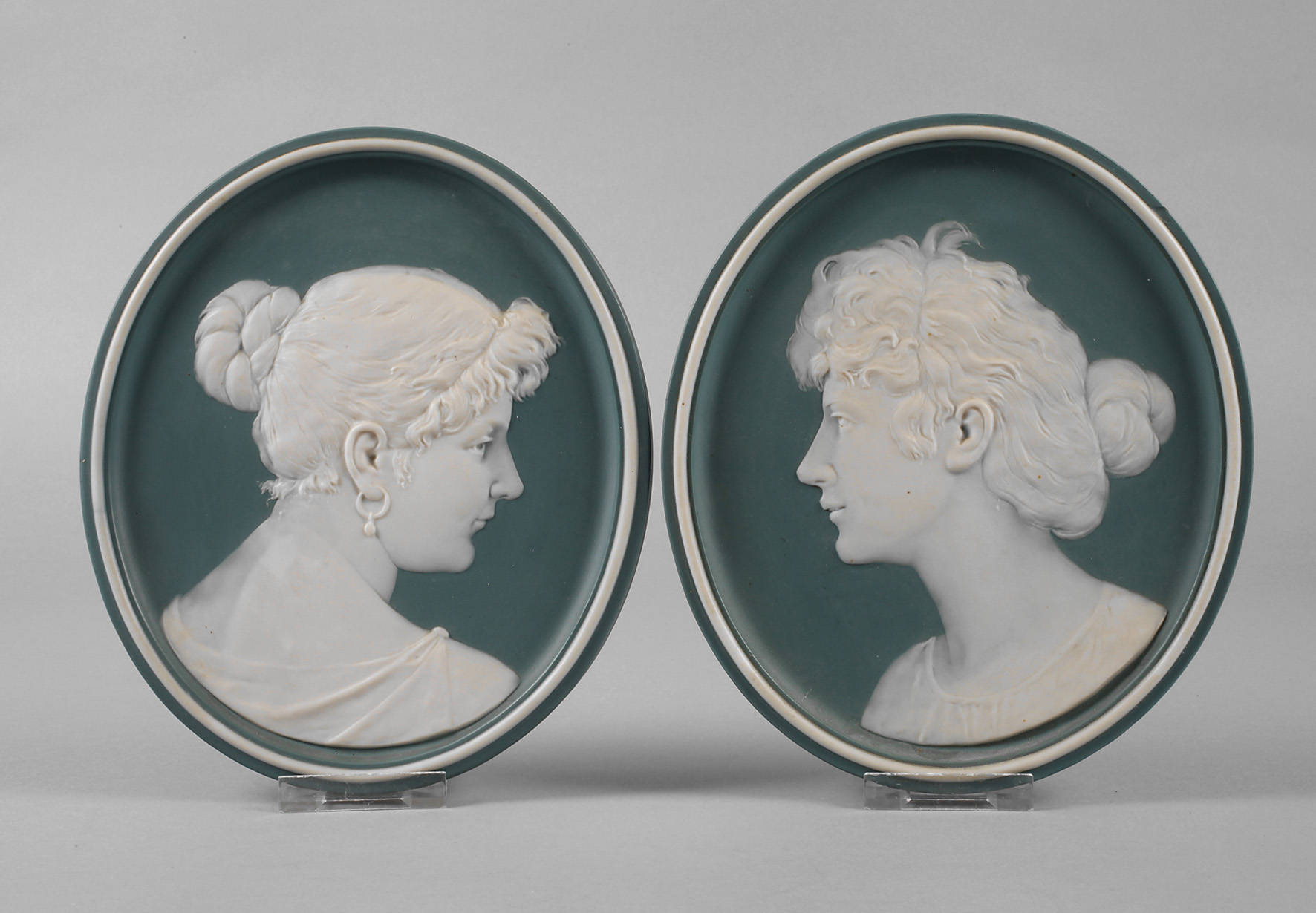 Villeroy & Boch zwei Wandplatten Mädchenportraits