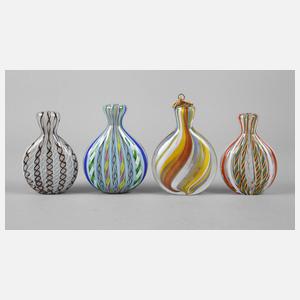 Vier Snuffbottles