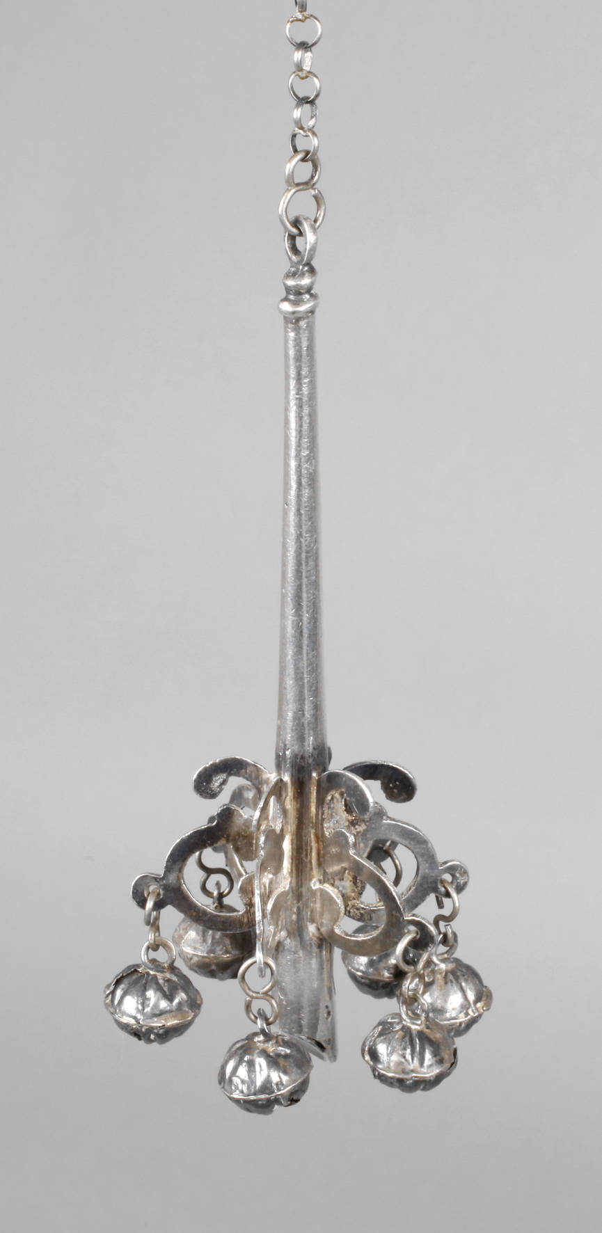 Silberpfeife mit Rasseln