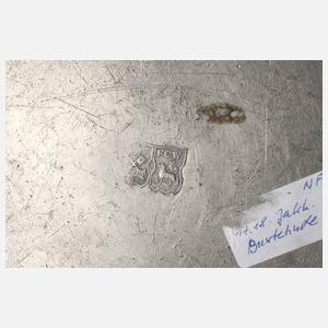 Großer Zinnteller mit floraler Gravur