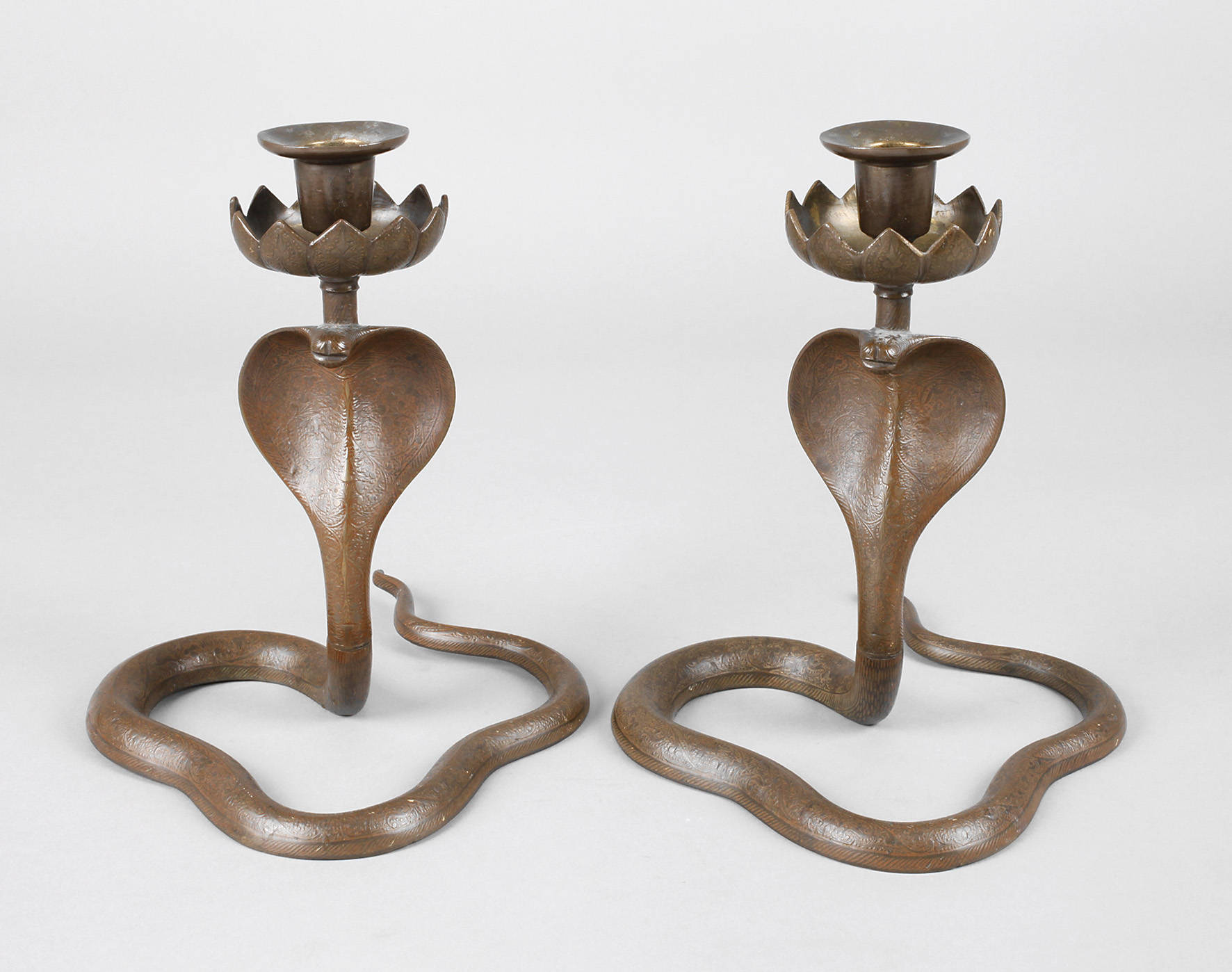 Paar Jugendstilleuchter als Schlangen