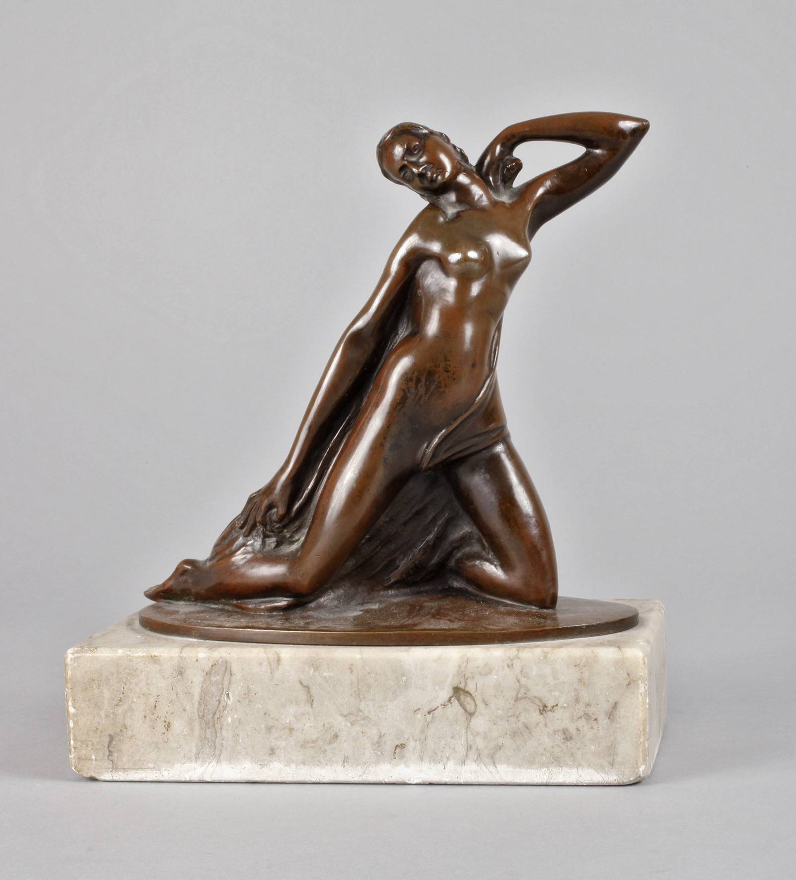 R. Günther, Damenhalbakt Art déco