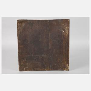 Tiroler Wildschütz am Wasserfall im Gebirge