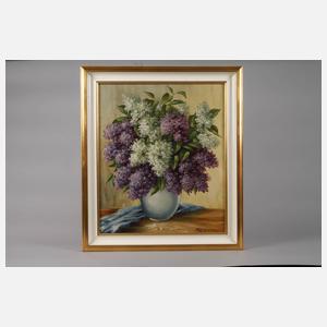 Stosek, Fliederstrauß in Kugelvase