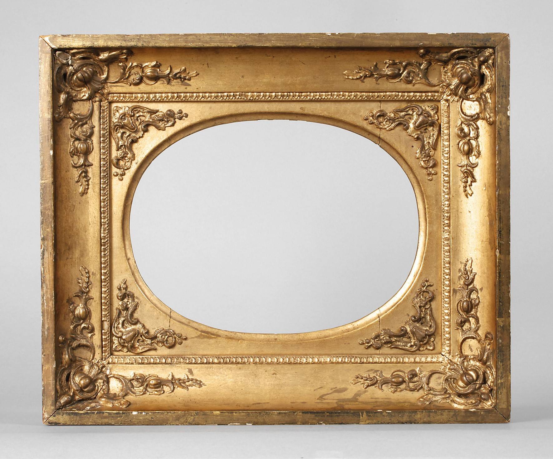 Empirerahmen mit ovalem Ausschnitt