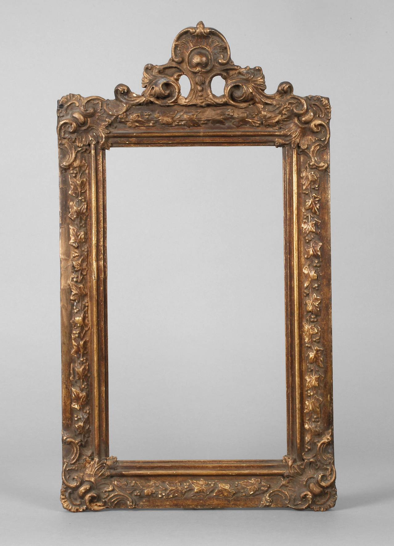 Gründerzeitrahmen mit Bekrönung