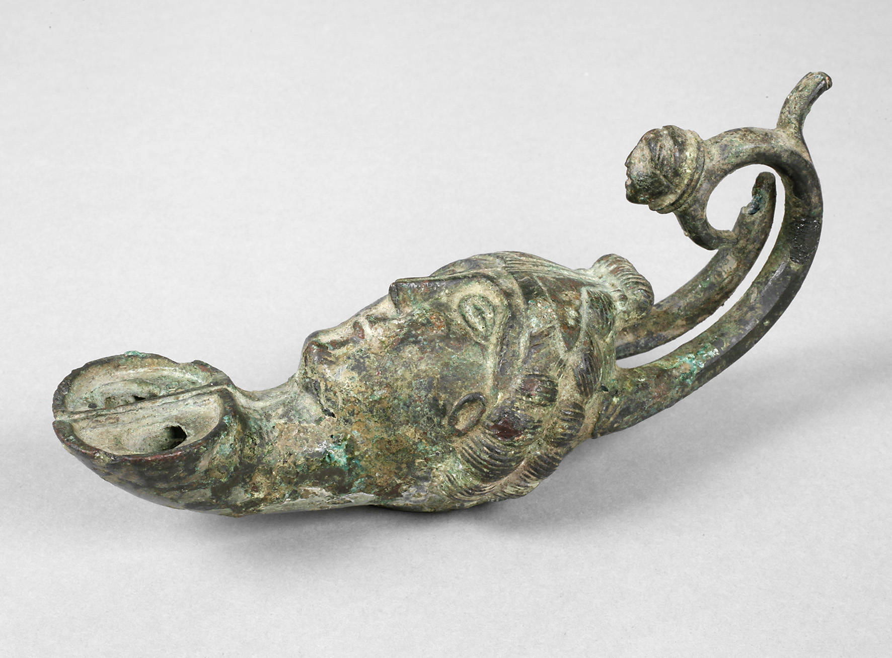 Spätantike Maskenlampe