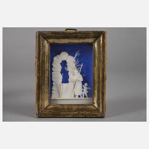 Drei Elfenbeinschnitzereien Biedermeier