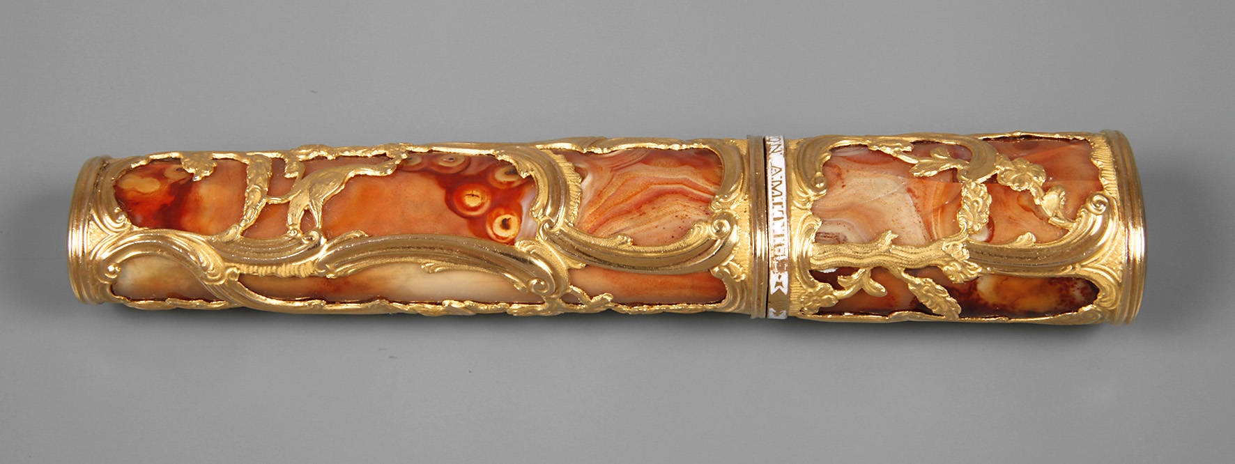 Necessaire aus Achat und Gold