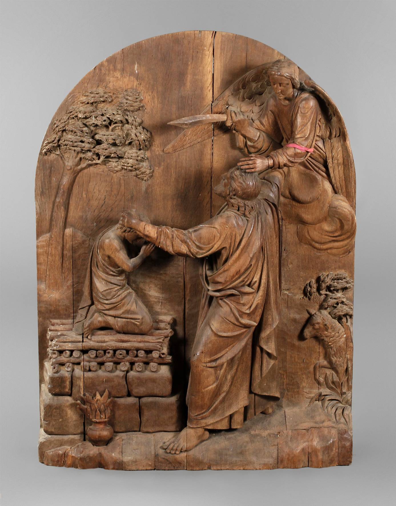 Große Reliefschnitzerei Opferung Isaaks