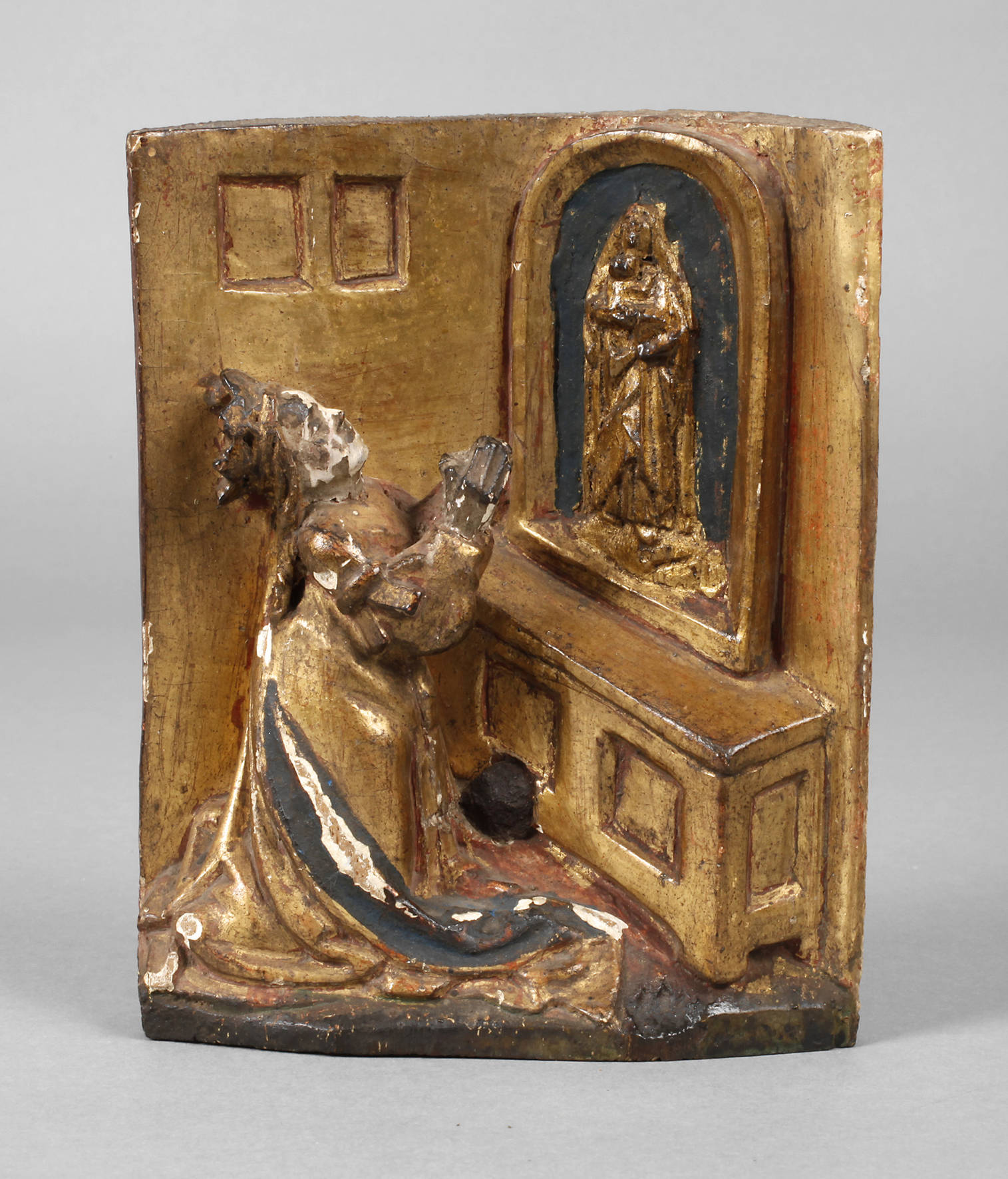 Kleine gotische Schnitzerei