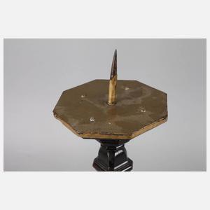 Geschnitzter Leuchter