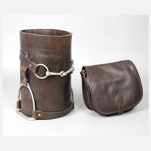 Schirmständer und Jagdtasche