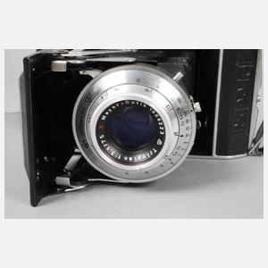 Zwei Rollfilmkameras