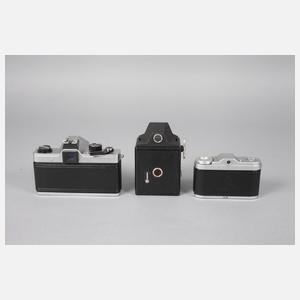 Drei Fotoapparate