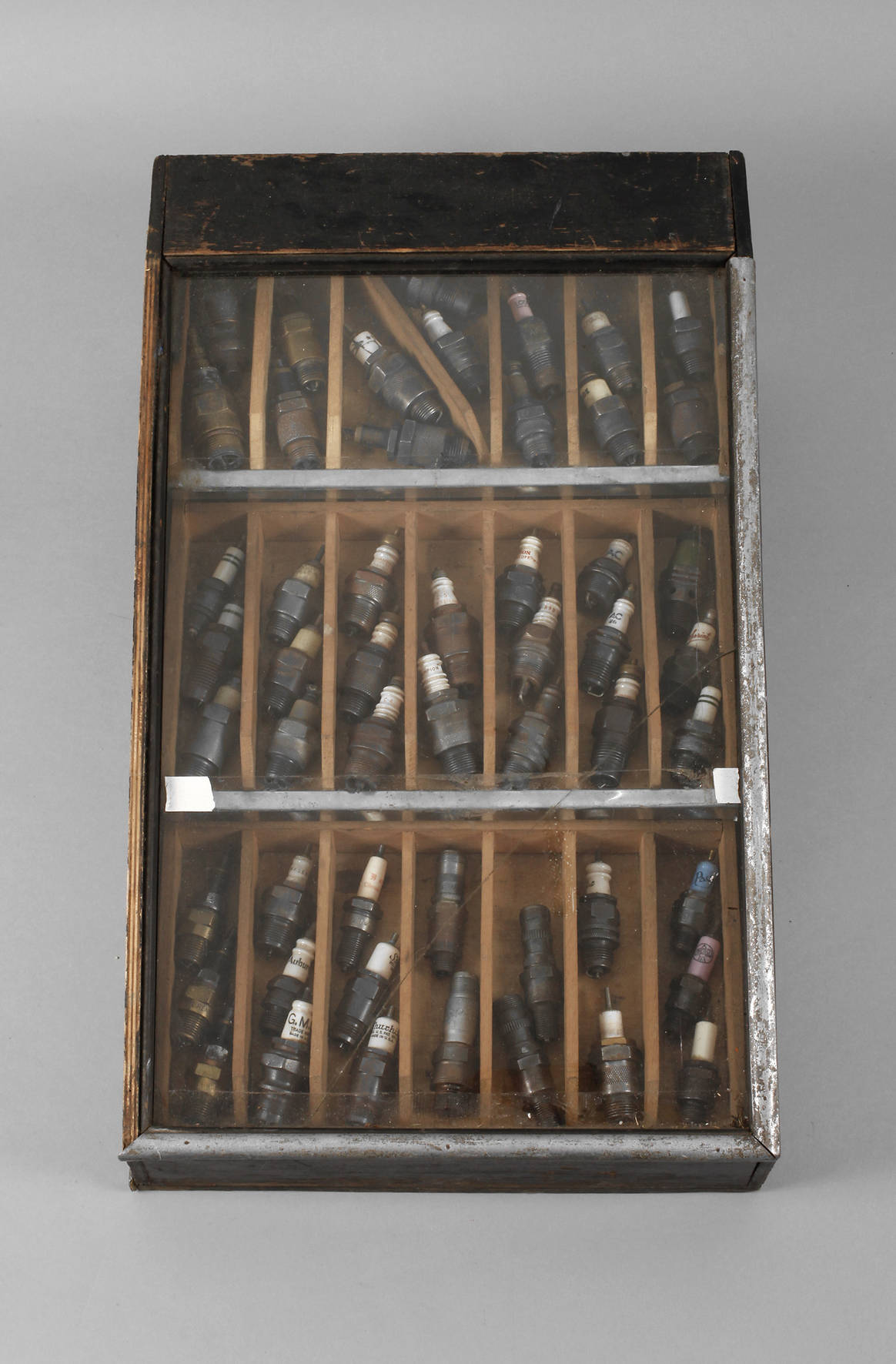 Sammlung historische Zündkerzen