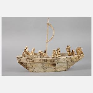 Große Elfenbeinschnitzerei