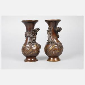 Paar Bronzevasen