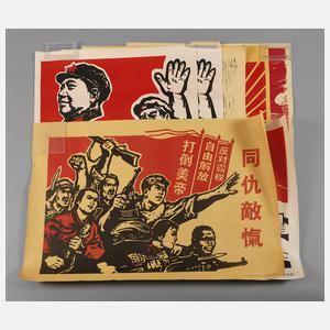 Sieben Propagandaplakate