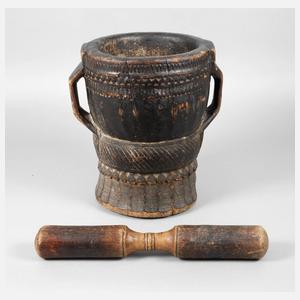 Gehenkelter Holzmörser