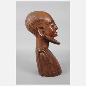 Büste eines bärtigen Mannes