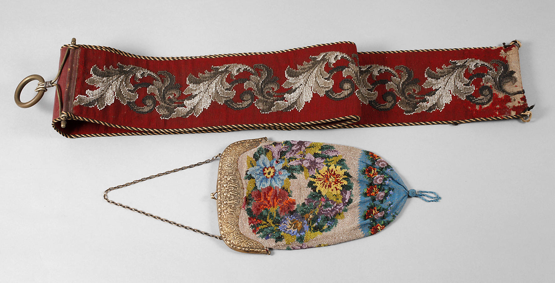 Handtasche und Klingelzug Perlstickerei