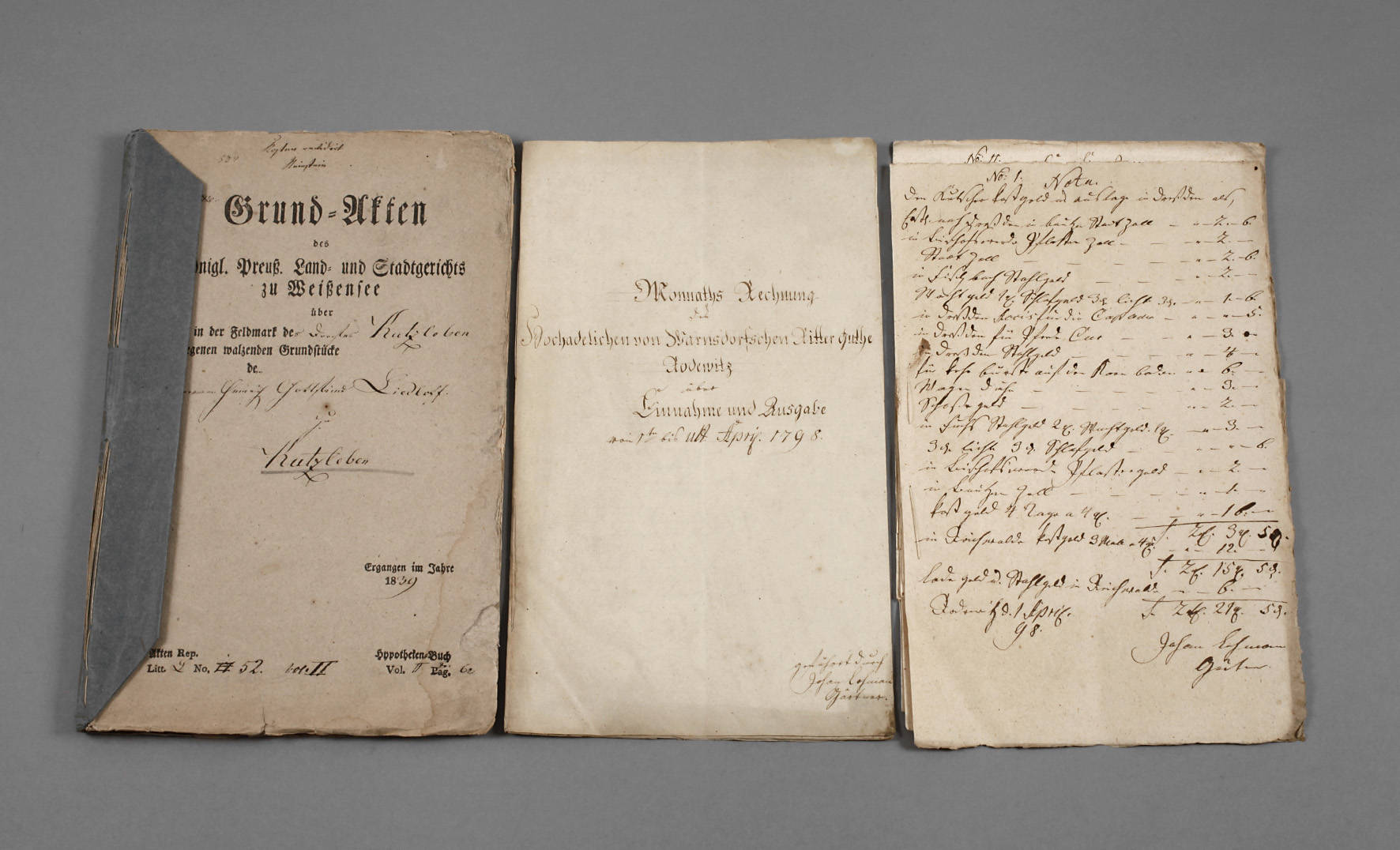 Zwei historische Akten um 1800