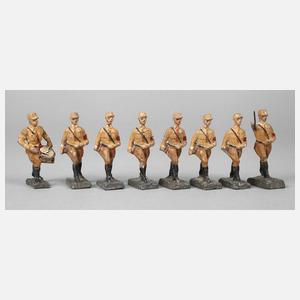 Massefiguren Parteiparade