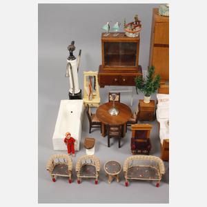 Großes Konvolut Puppenstuben-Einrichtung