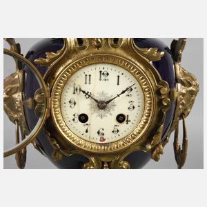 Vasenuhr Historismus