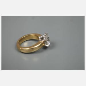 Solitärring mit Brillant von ca. 3,2 ct + Expertise