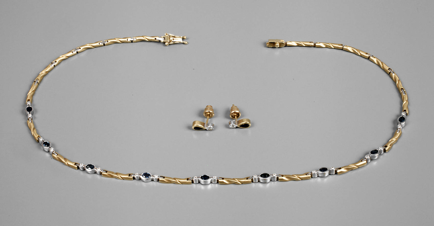 Schmuckset mit Saphiren und Diamanten