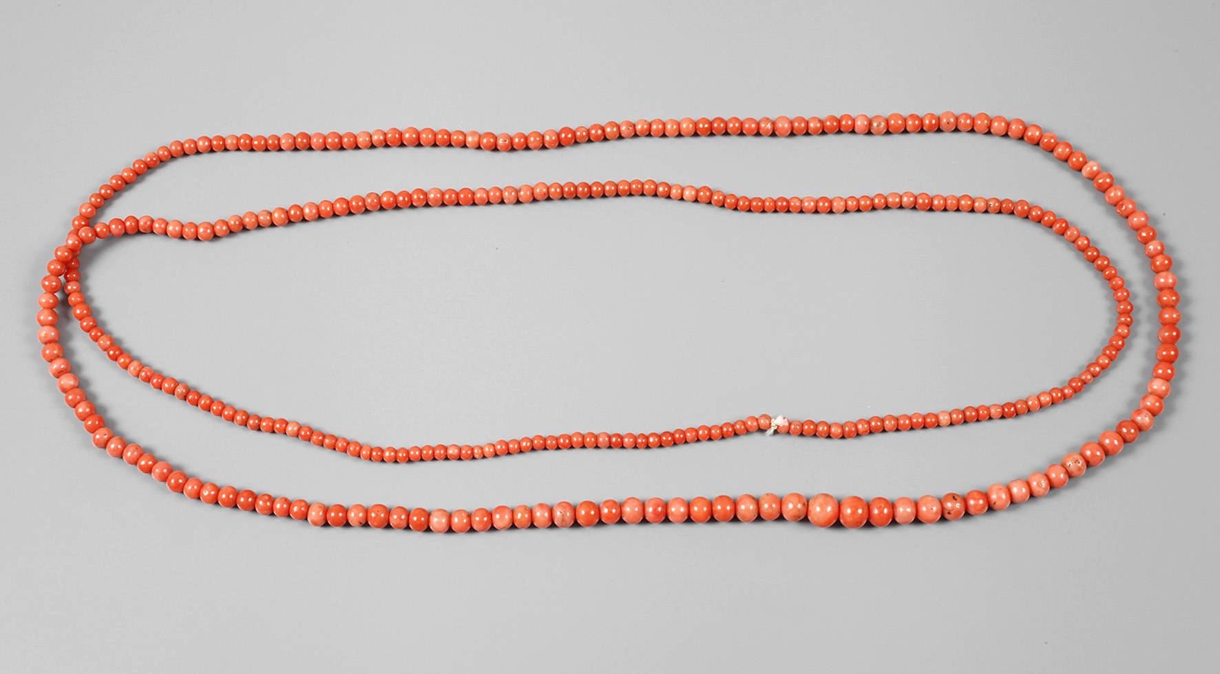 Lange Korallenkette
