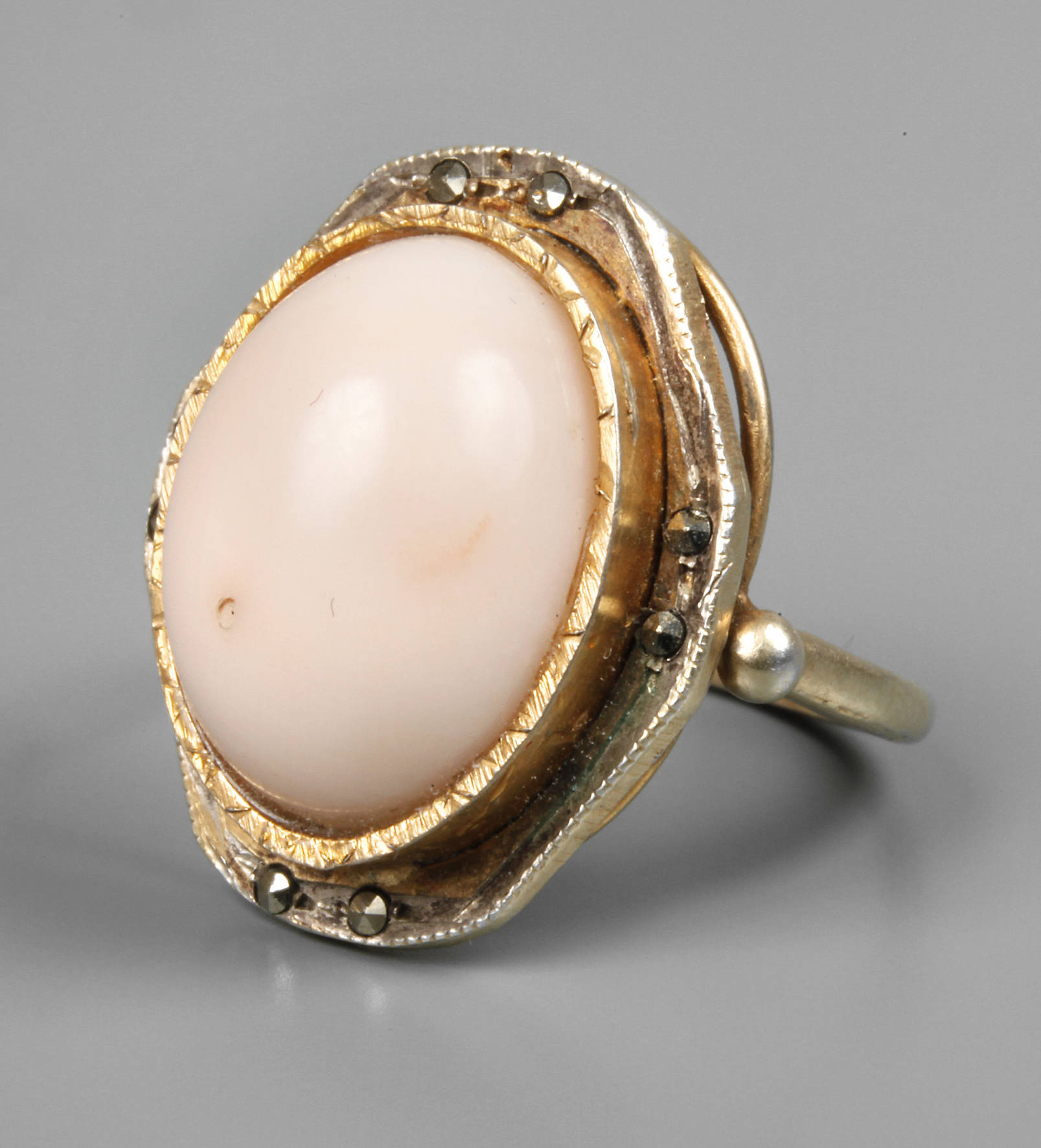 Damenring mit Engelshautkoralle