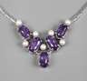 Collier mit Amethysten und Perlen